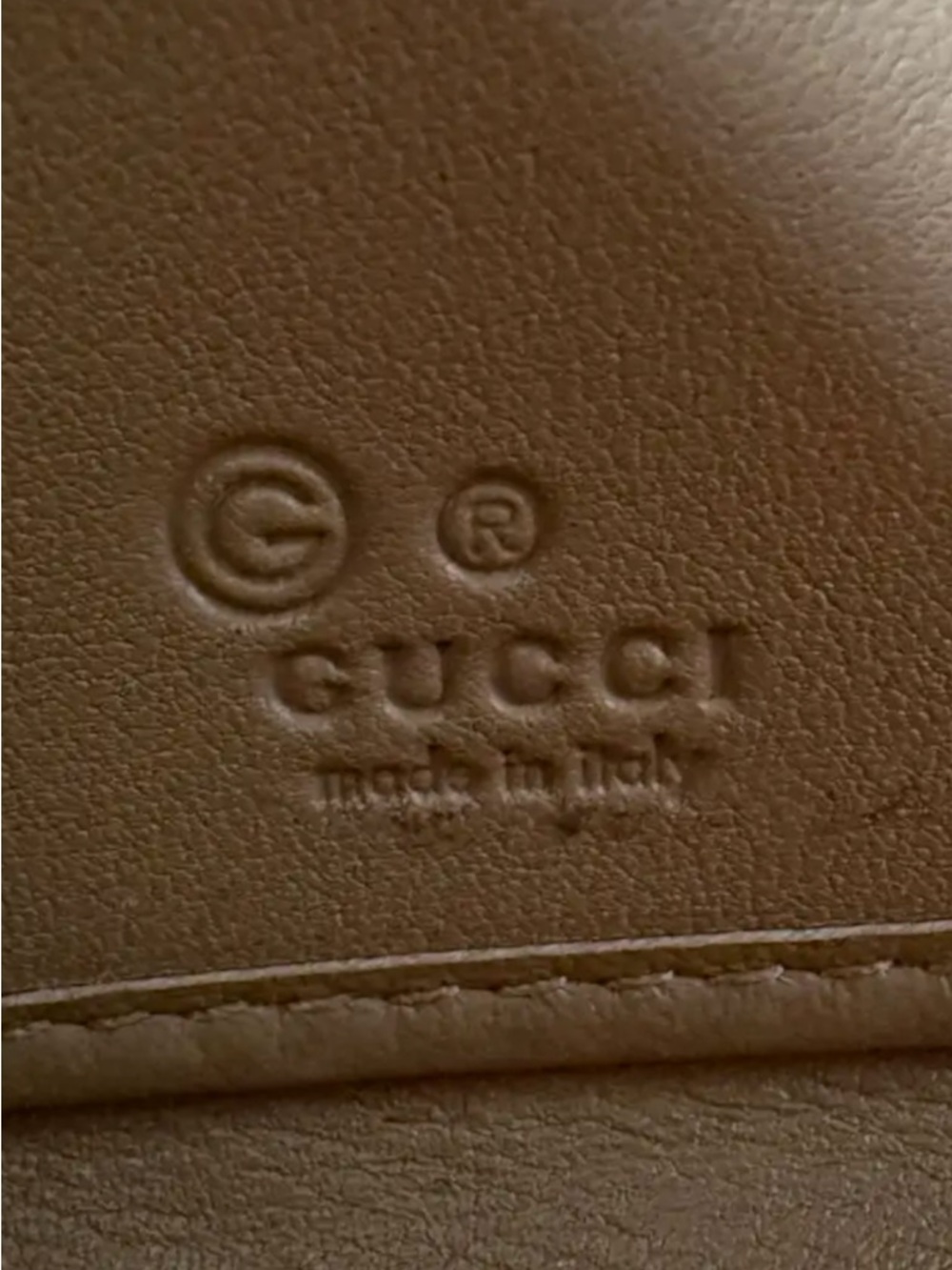Gucci Beige GG micro Guccissima Embossed Zip-Around Wallet with box - Picture 5 of 12